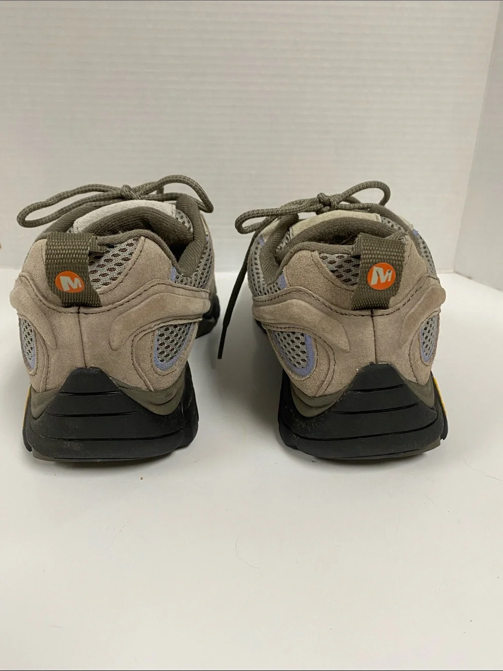 NWOT Merrell  Women’s Waterproof Hiking Shoes size 8.5